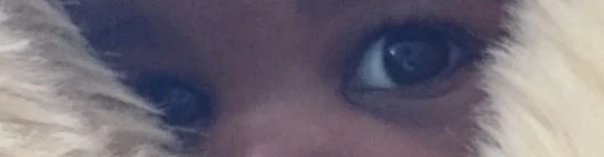 Regard en gros plan.